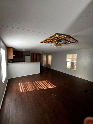 3902 Marzia Avenue, Fresno, TX 77545
