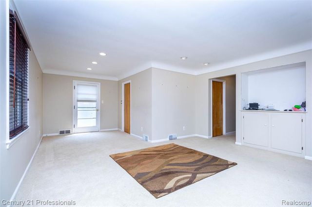4133 Amherst Road, Royal Oak, MI 48073