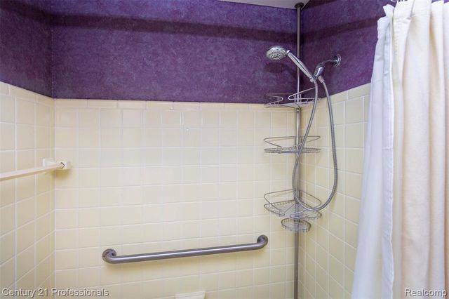 4133 Amherst Road, Royal Oak, MI 48073
