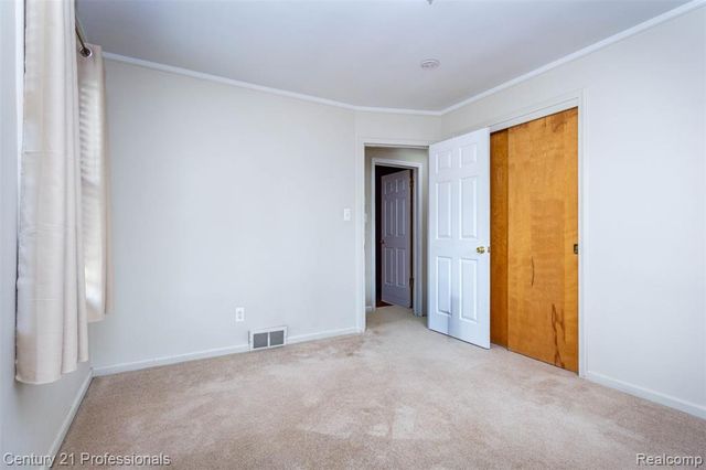 4133 Amherst Road, Royal Oak, MI 48073