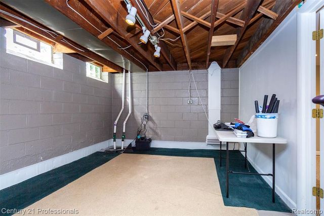 4133 Amherst Road, Royal Oak, MI 48073
