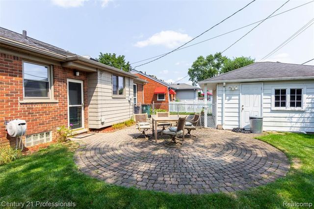 4133 Amherst Road, Royal Oak, MI 48073