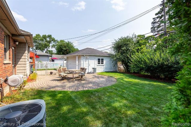 4133 Amherst Road, Royal Oak, MI 48073