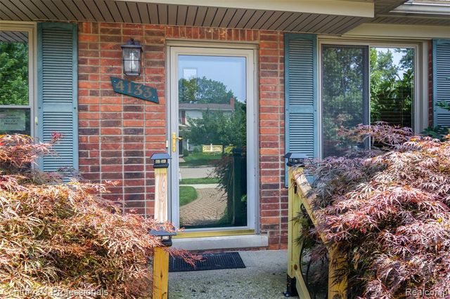 4133 Amherst Road, Royal Oak, MI 48073