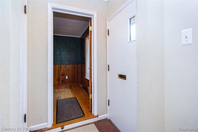 4133 Amherst Road, Royal Oak, MI 48073