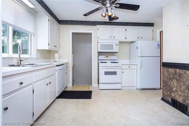 4133 Amherst Road, Royal Oak, MI 48073