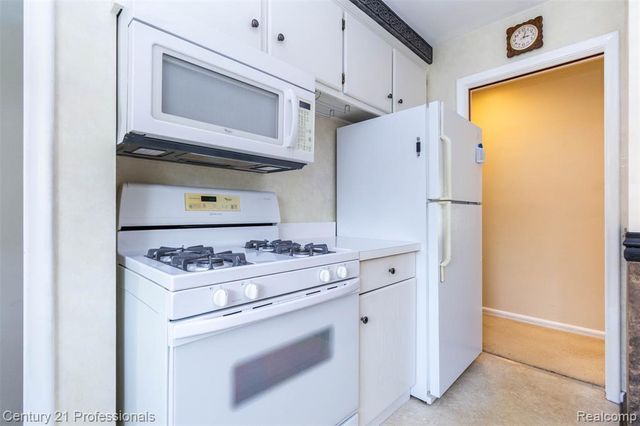 4133 Amherst Road, Royal Oak, MI 48073