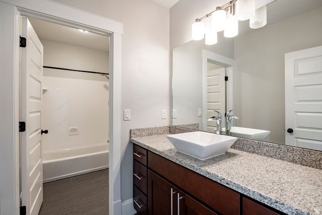 910 S PACE PL, North Salt Lake, UT 84054