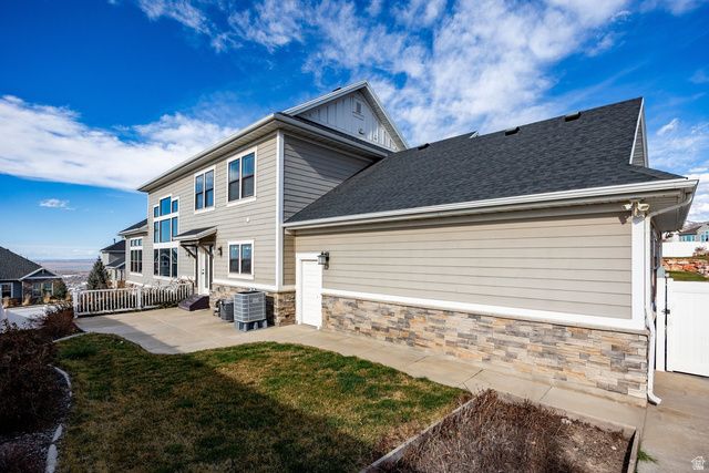 910 S PACE PL, North Salt Lake, UT 84054