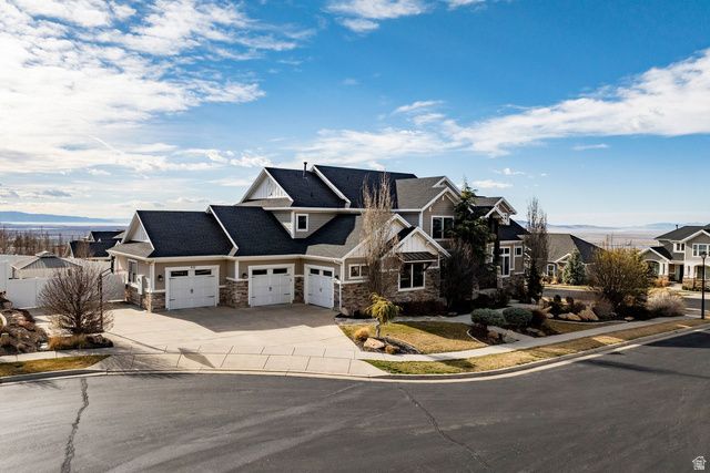 910 S PACE PL, North Salt Lake, UT 84054