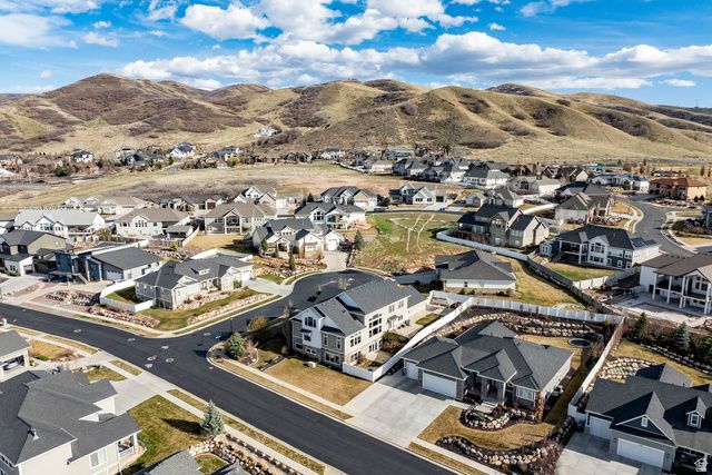 910 S PACE PL, North Salt Lake, UT 84054