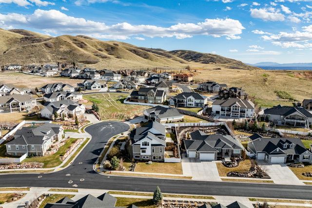 910 S PACE PL, North Salt Lake, UT 84054