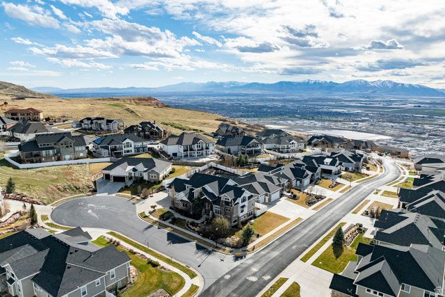 910 S PACE PL, North Salt Lake, UT 84054