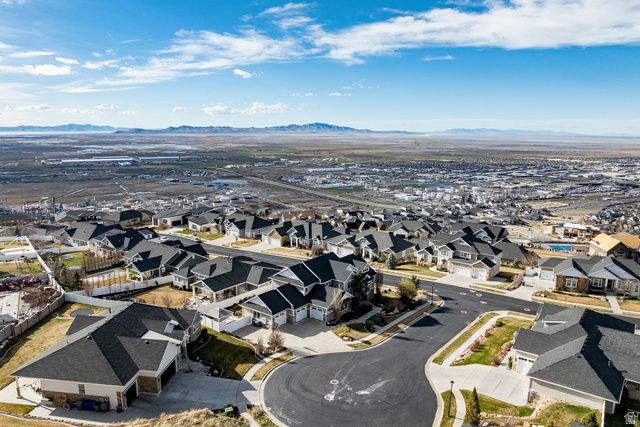 910 S PACE PL, North Salt Lake, UT 84054