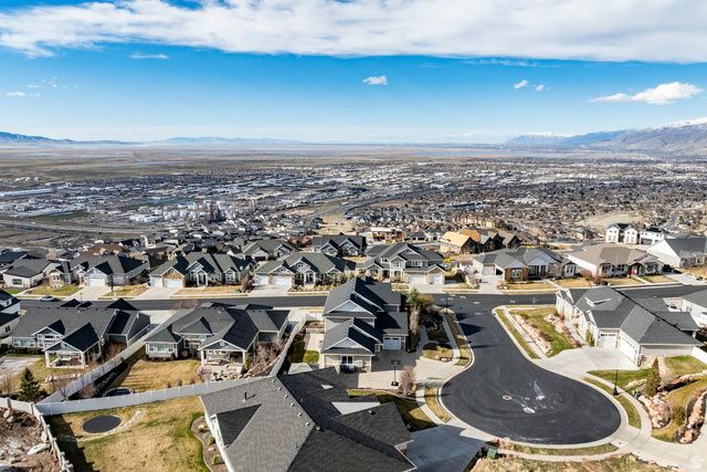 910 S PACE PL, North Salt Lake, UT 84054