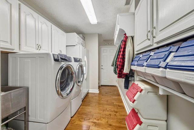 303 Nottingham PL, Smithfield, VA 23430