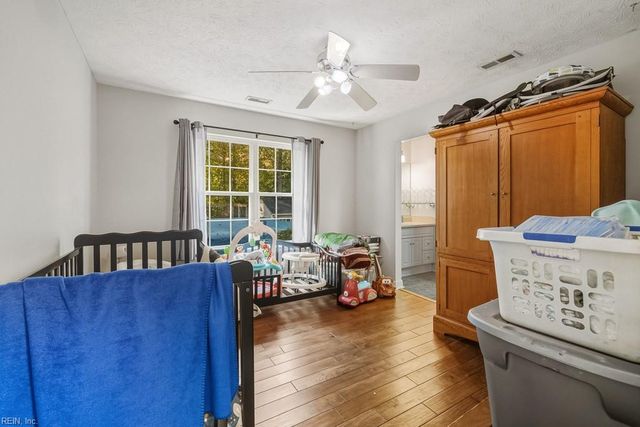 303 Nottingham PL, Smithfield, VA 23430