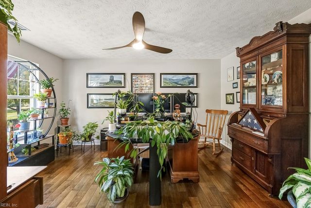 303 Nottingham PL, Smithfield, VA 23430