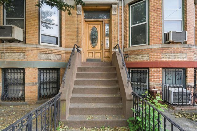 60-73 69th Avenue, Ridgewood, NY 11385