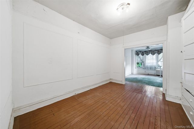 60-73 69th Avenue, Ridgewood, NY 11385