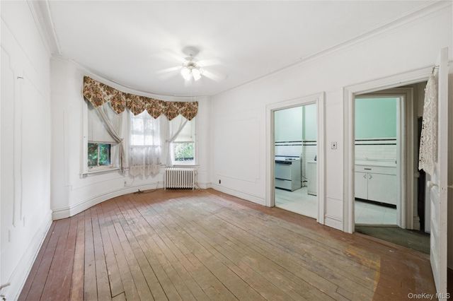 60-73 69th Avenue, Ridgewood, NY 11385