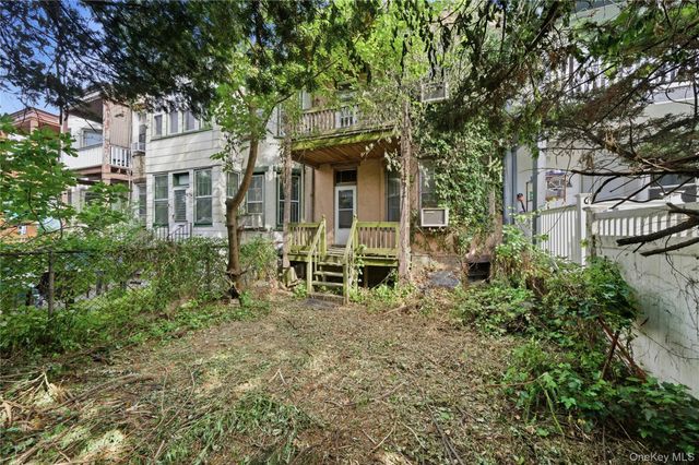 60-73 69th Avenue, Ridgewood, NY 11385