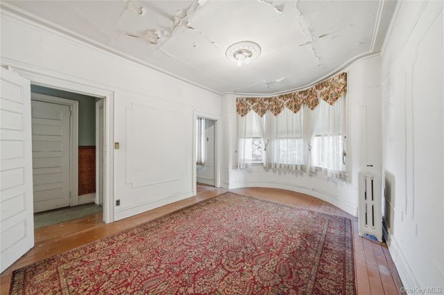 60-73 69th Avenue, Ridgewood, NY 11385