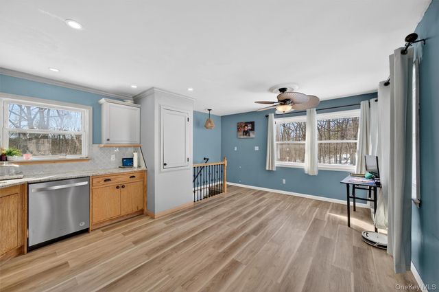 51 E Green Road, Rock Tavern, NY 12575