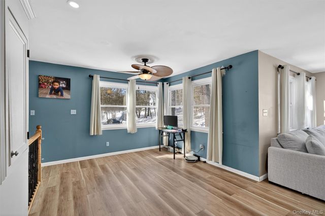 51 E Green Road, Rock Tavern, NY 12575