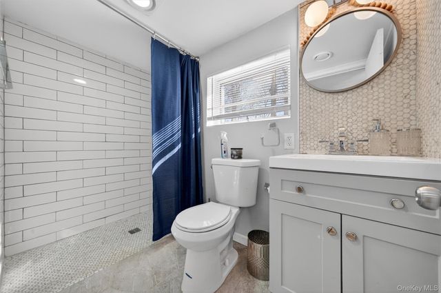 51 E Green Road, Rock Tavern, NY 12575