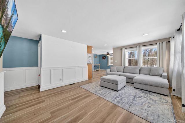 51 E Green Road, Rock Tavern, NY 12575