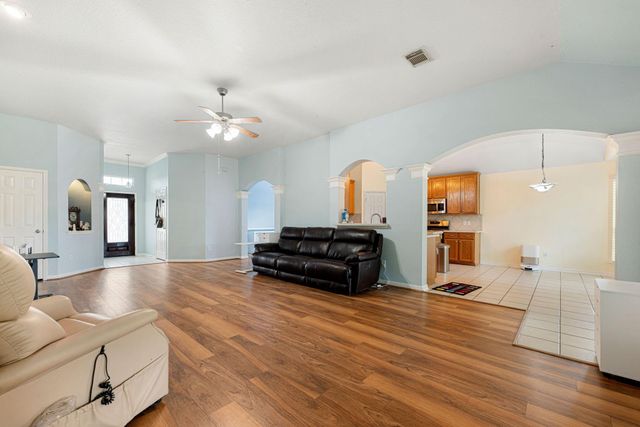 2231 Megellan Point Lane, Pearland, TX 77584