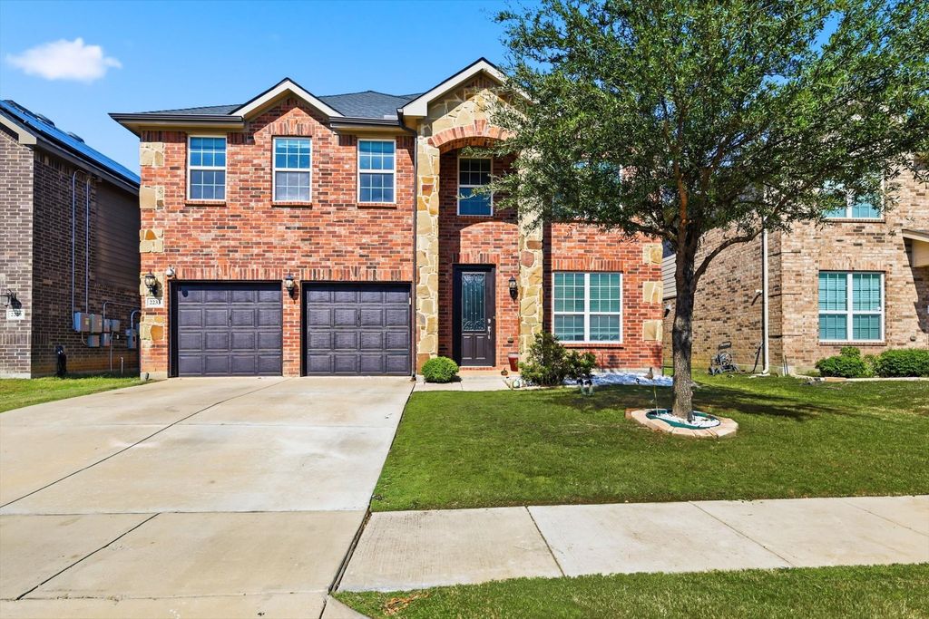 2233 Juarez Drive, Fort Worth, TX 76177