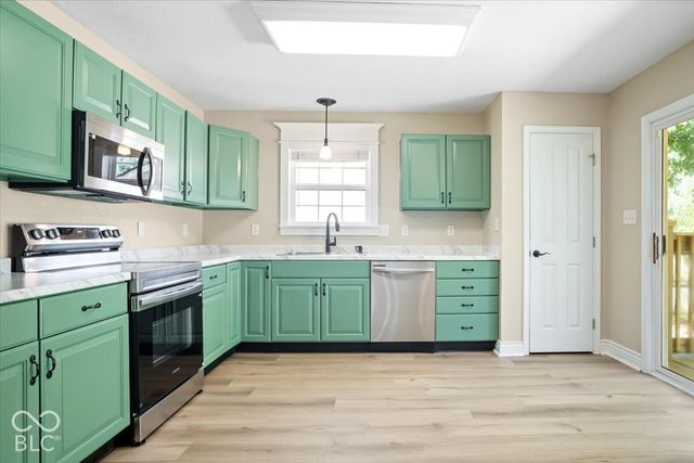 6630 Wilderness Trail, Fishers, IN 46038