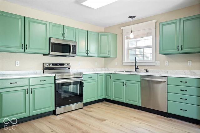 6630 Wilderness Trail, Fishers, IN 46038