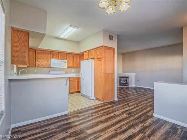 520 Arrowhead Trail 1111, Henderson, NV 89015