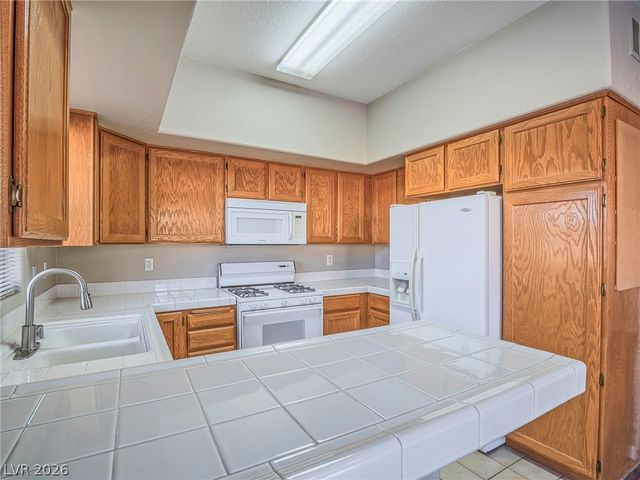 520 Arrowhead Trail 1111, Henderson, NV 89015