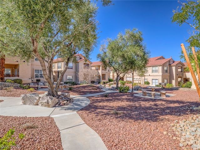 520 Arrowhead Trail 1111, Henderson, NV 89015