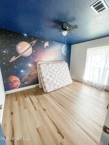 7400 Kentwood Drive, Biloxi, MS 39532