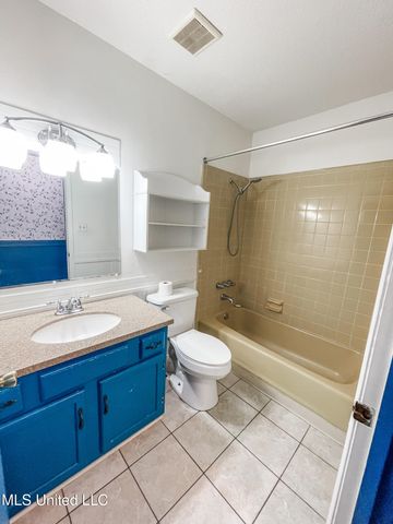 7400 Kentwood Drive, Biloxi, MS 39532