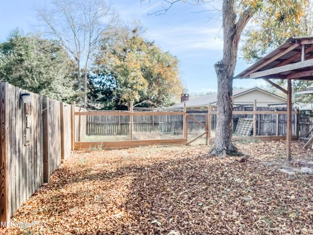 7400 Kentwood Drive, Biloxi, MS 39532