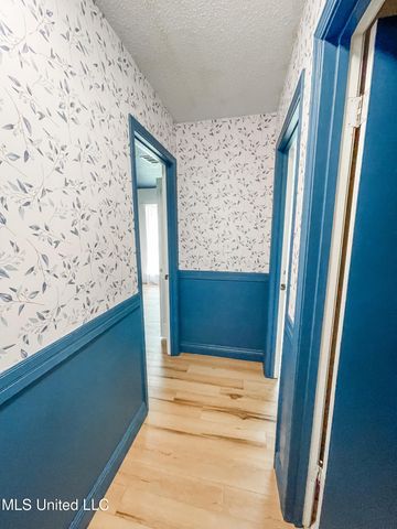 7400 Kentwood Drive, Biloxi, MS 39532