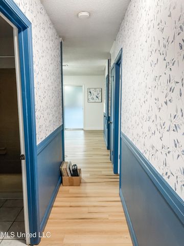 7400 Kentwood Drive, Biloxi, MS 39532