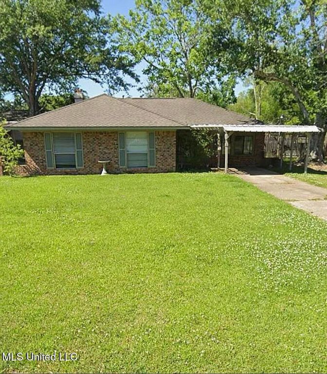 7400 Kentwood Drive, Biloxi, MS 39532