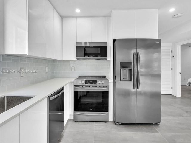 11900 N Bayshore Dr 1-8, North Miami, FL 33181