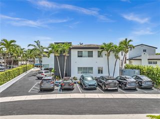 11900 N Bayshore Dr 1-8, North Miami, FL 33181