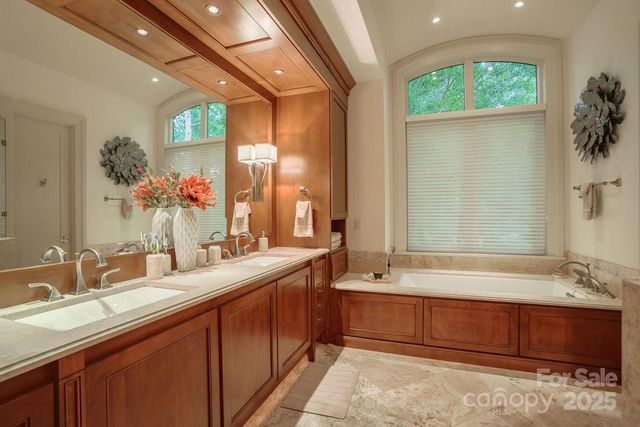 15 Water View Court, Travelers Rest, SC 29690