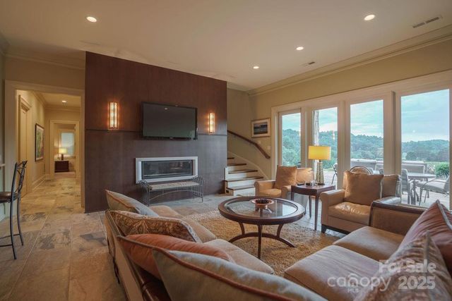15 Water View Court, Travelers Rest, SC 29690