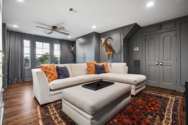 7818 Bellewood Drive, Houston, TX 77055