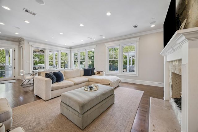 7818 Bellewood Drive, Houston, TX 77055